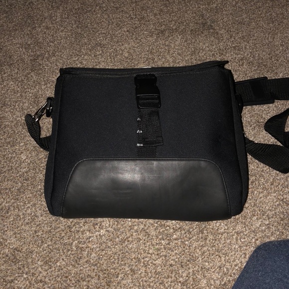 Portable DVD Player - Picture 4 of 4